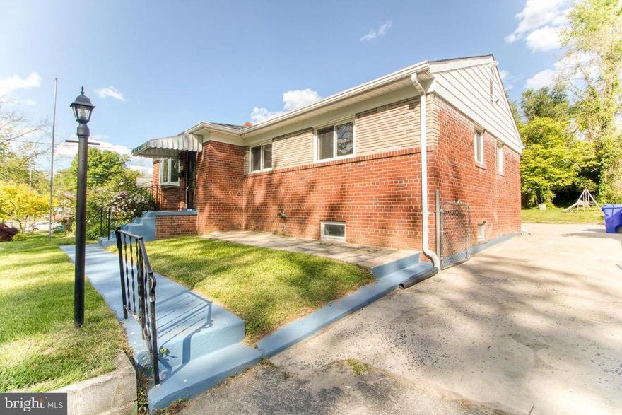 Beautiful, Spacious, Newly Renovated 2BR Basement Apartment – All Utilities Included! Private Entry | Full Kitchen | In-Unit Laundry | Prime Silver Spring Location. This newly renovated 2-bedroom, 1-bathroom basement unit is located in a quiet, safe residential area of Silver Spring. With its private entrance, modern updates, and all utilities included, this unit is perfect for professionals, students, or young couple seeking comfort and convenience.
 Features:
2 Bedrooms – Includes a large master bedroom + versatile second room (guest room or office). 1 renovated  full Bathroom . Spacious Living & Dining Area . Fully Equipped Private Kitchen with granite countertops, Refrigerator, cooktop, microwave, and dishwasher, Garbage disposal. In-Unit Washer & Dryer – Private, not shared. Additional Storage Room