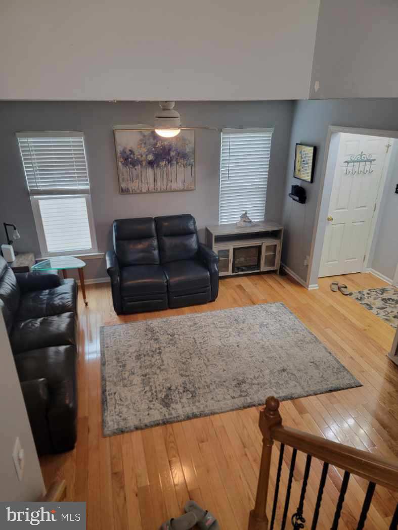 UPLAND VIL - Residential