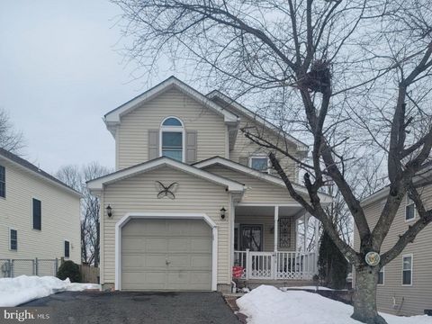 Homes For Sale - 636 Upland Street<br/> POTTSTOWN, PA 19464