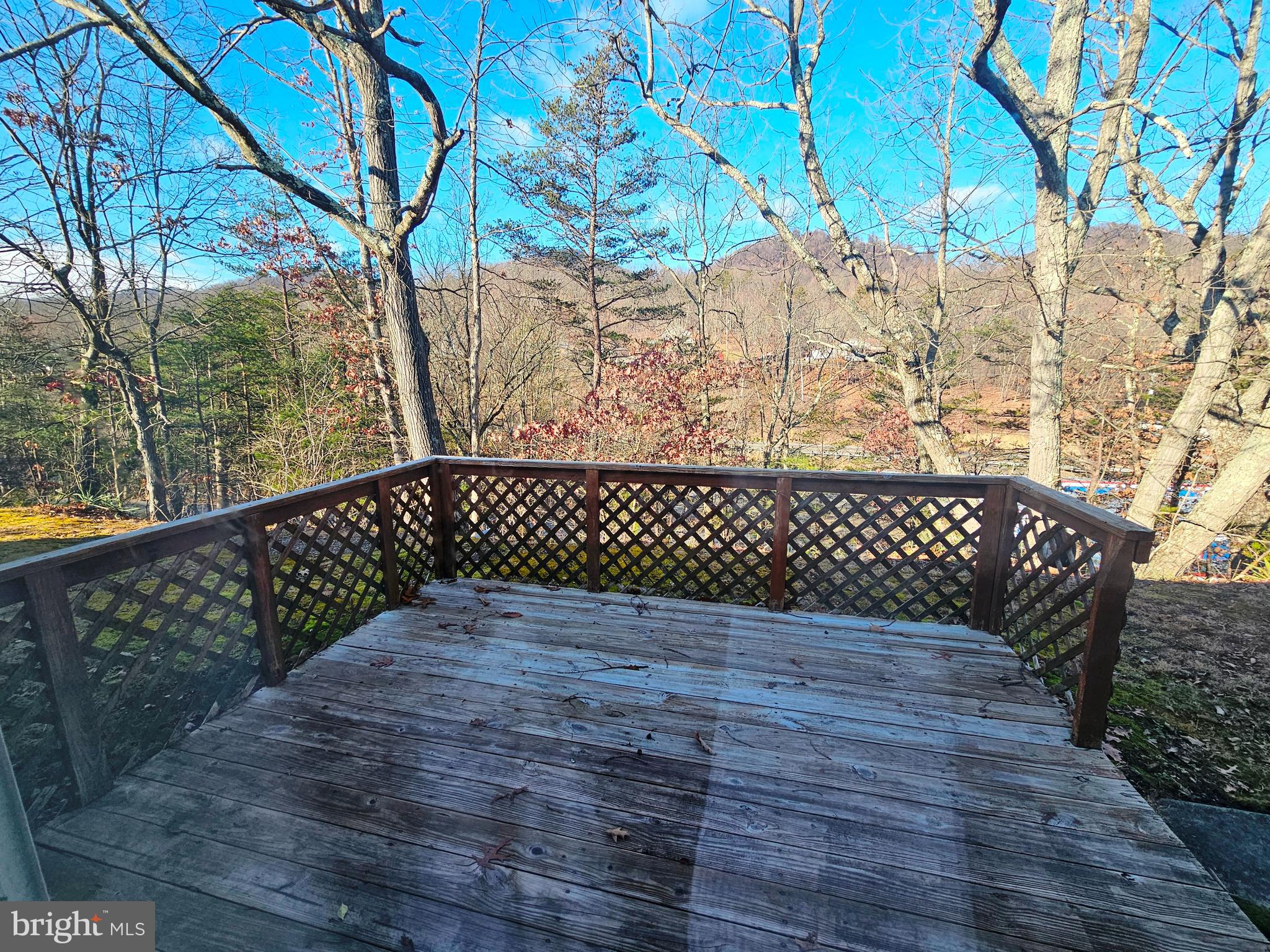 MOUNTAINAIRE VILLAGE - Residential