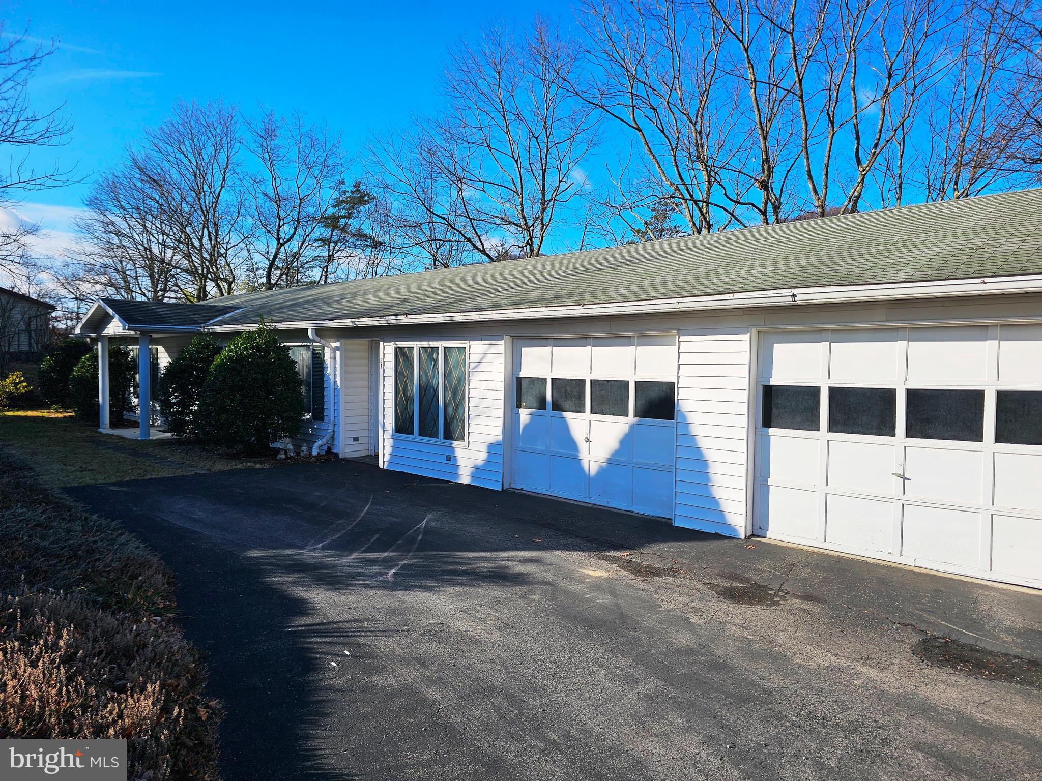 MOUNTAINAIRE VILLAGE - Residential