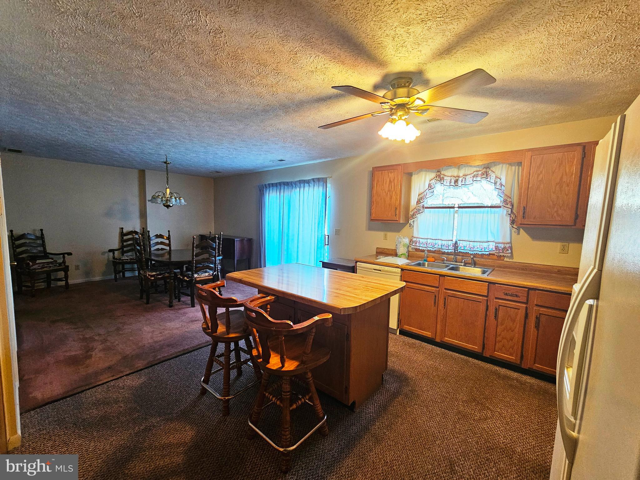 MOUNTAINAIRE VILLAGE - Residential