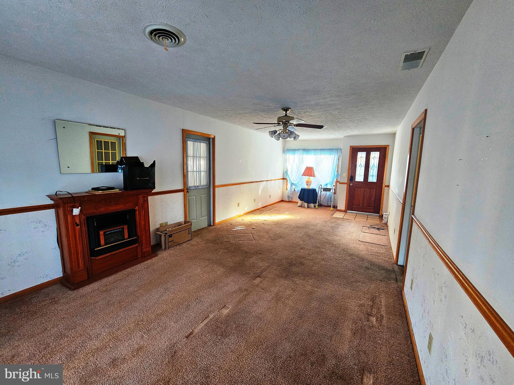 MOUNTAINAIRE VILLAGE - Residential