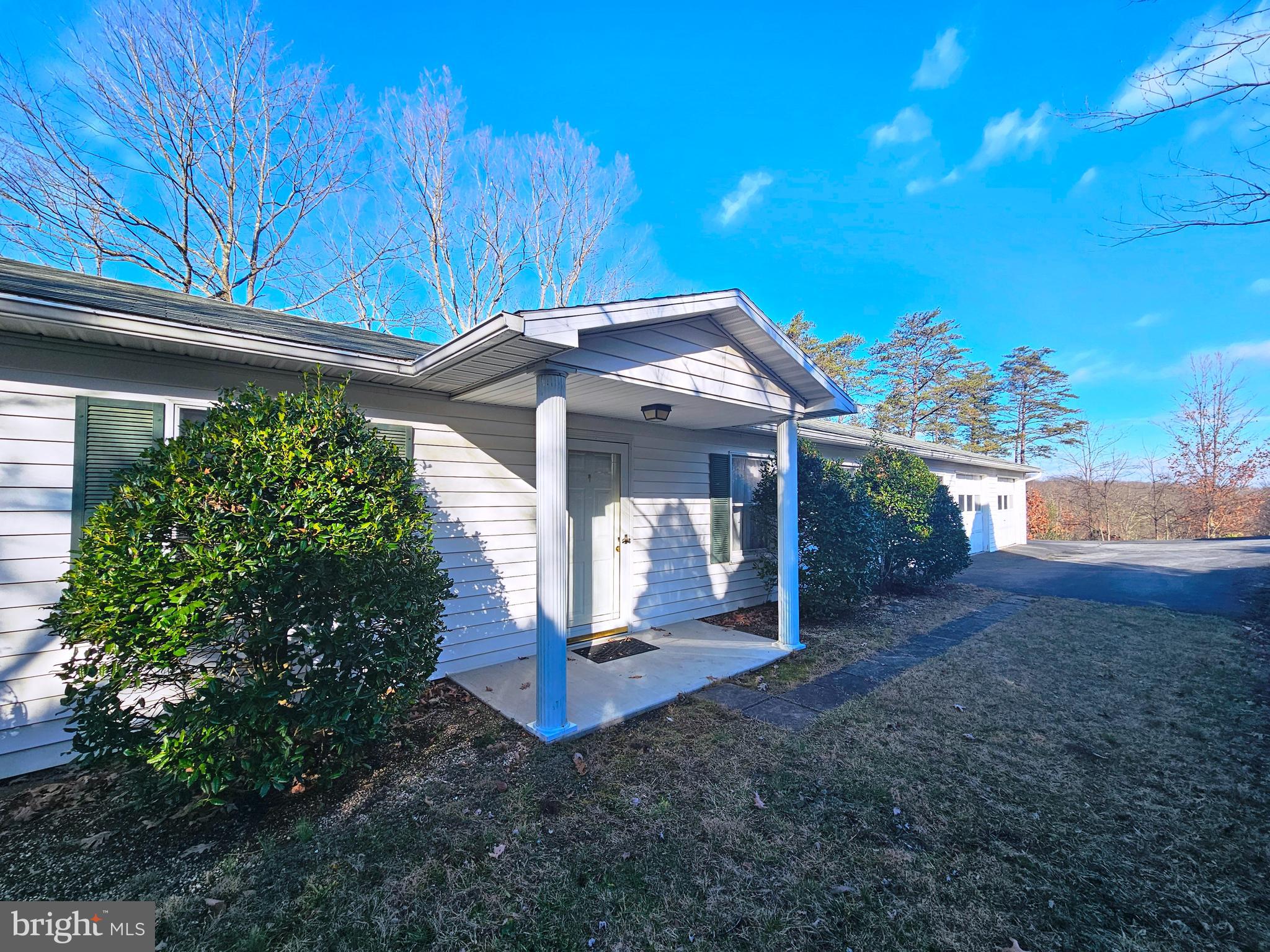 MOUNTAINAIRE VILLAGE - Residential