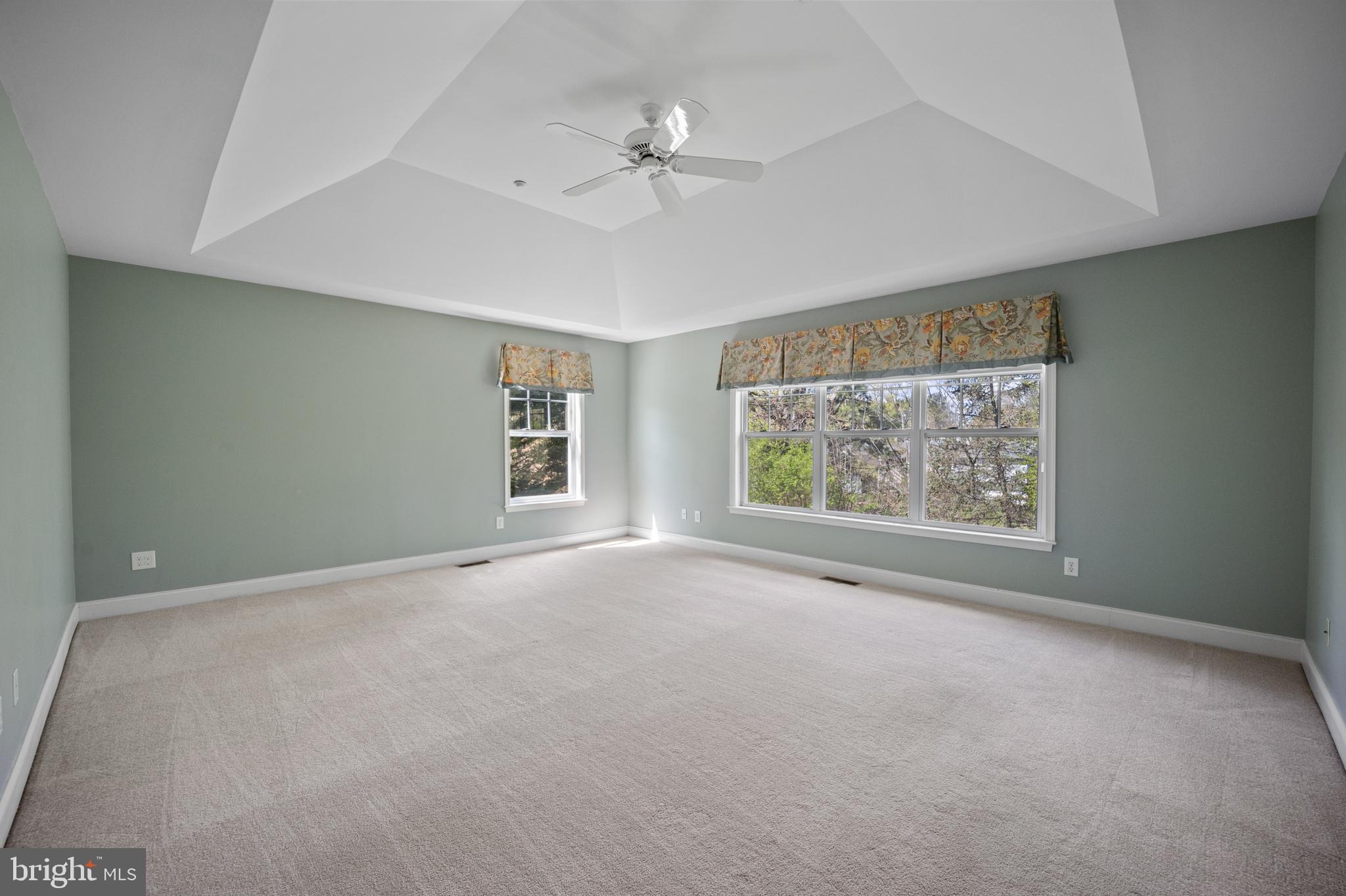 POTTERS POND - Residential