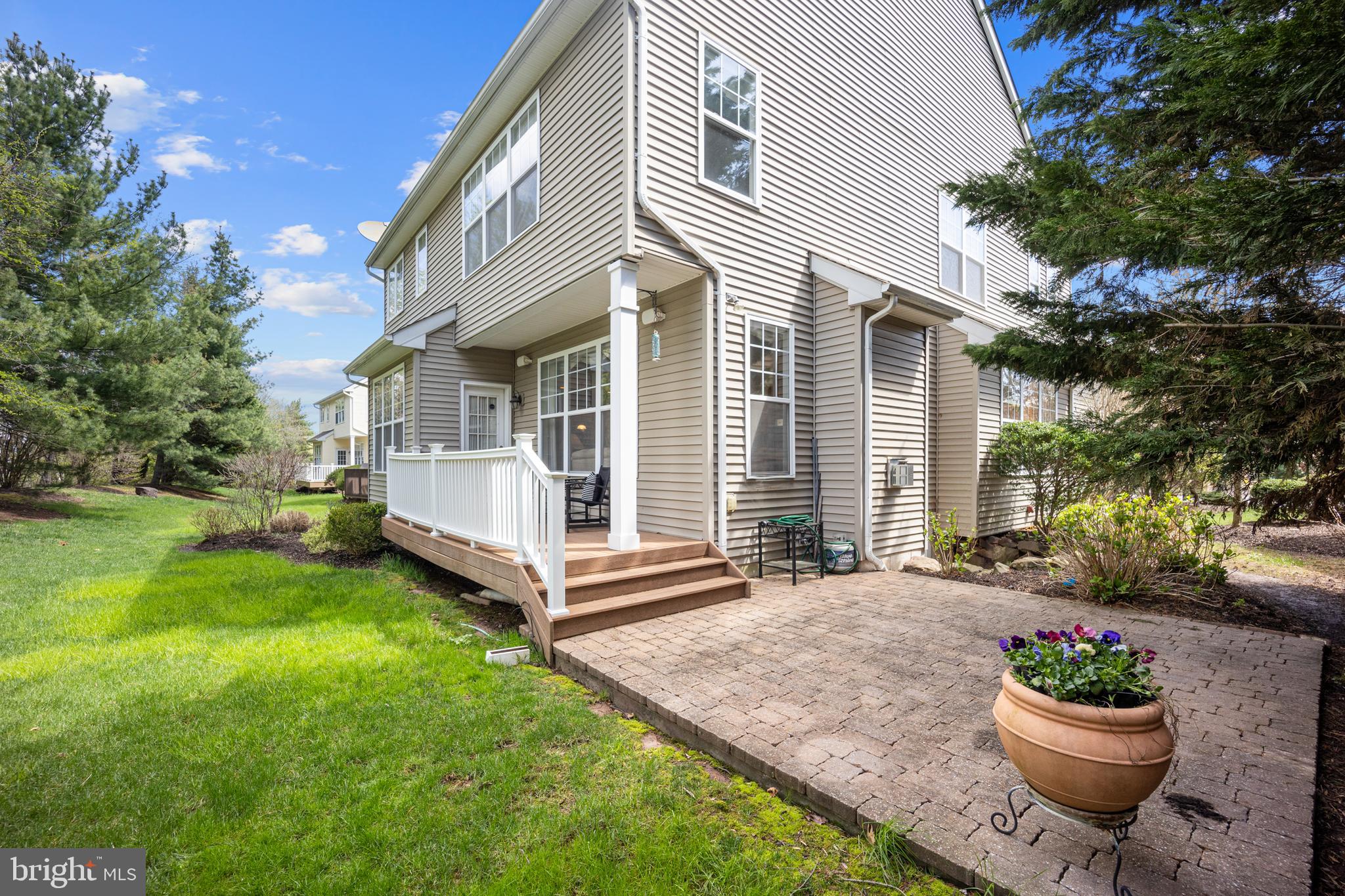 POTTERS POND - Residential