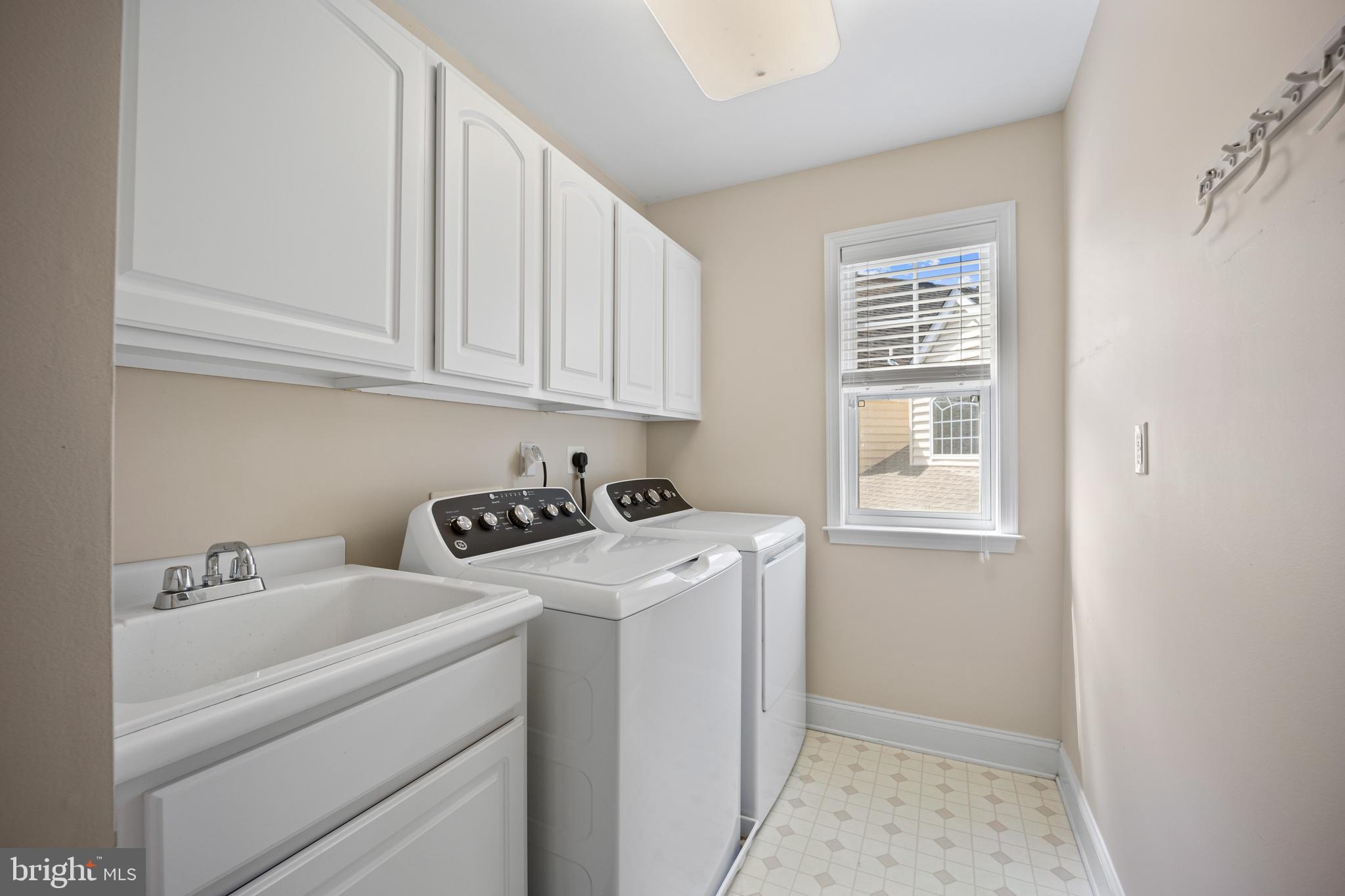 POTTERS POND - Residential