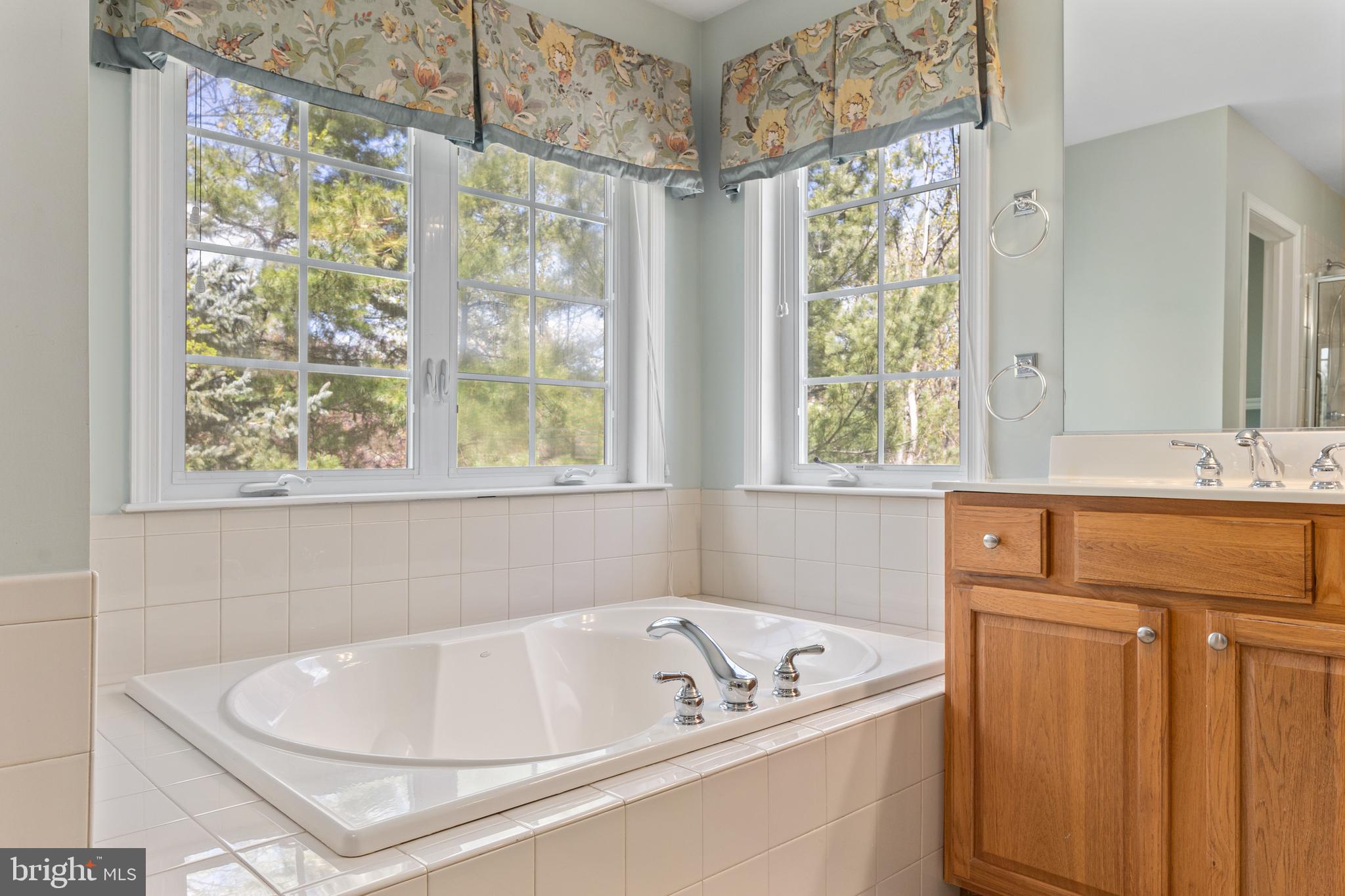 POTTERS POND - Residential