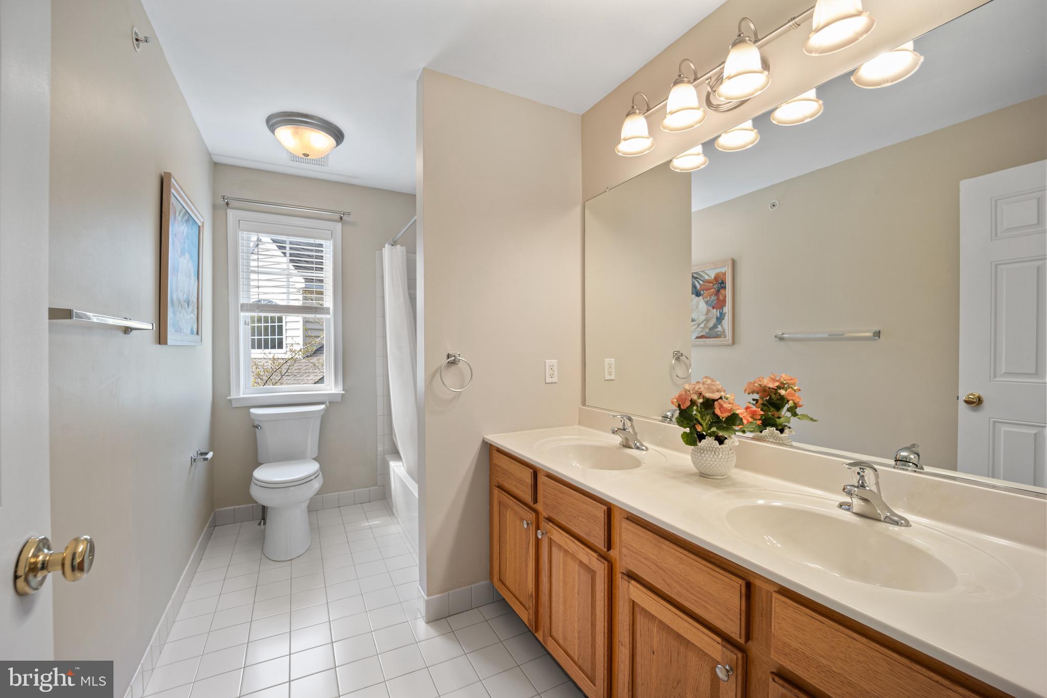 POTTERS POND - Residential