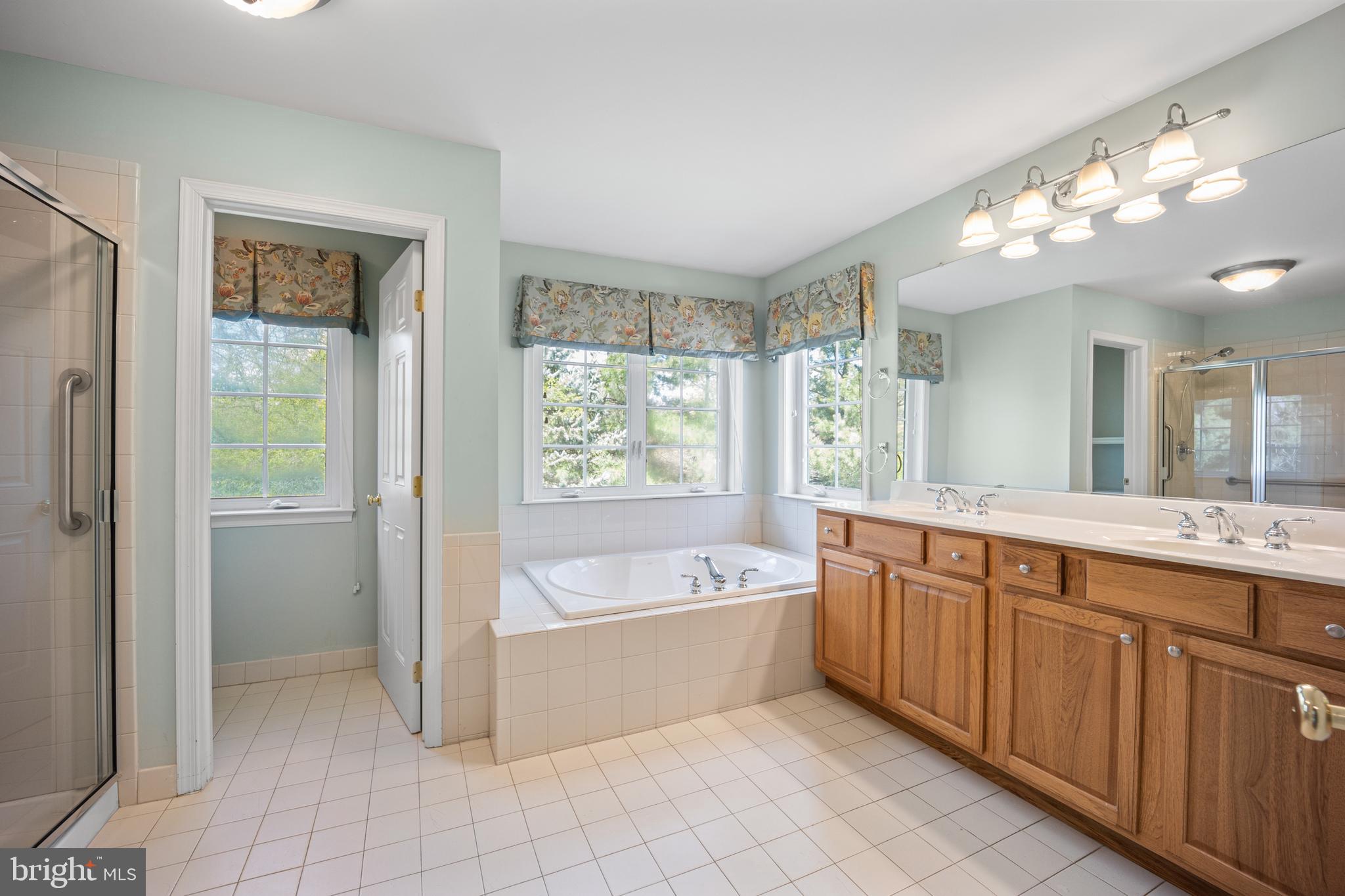 POTTERS POND - Residential