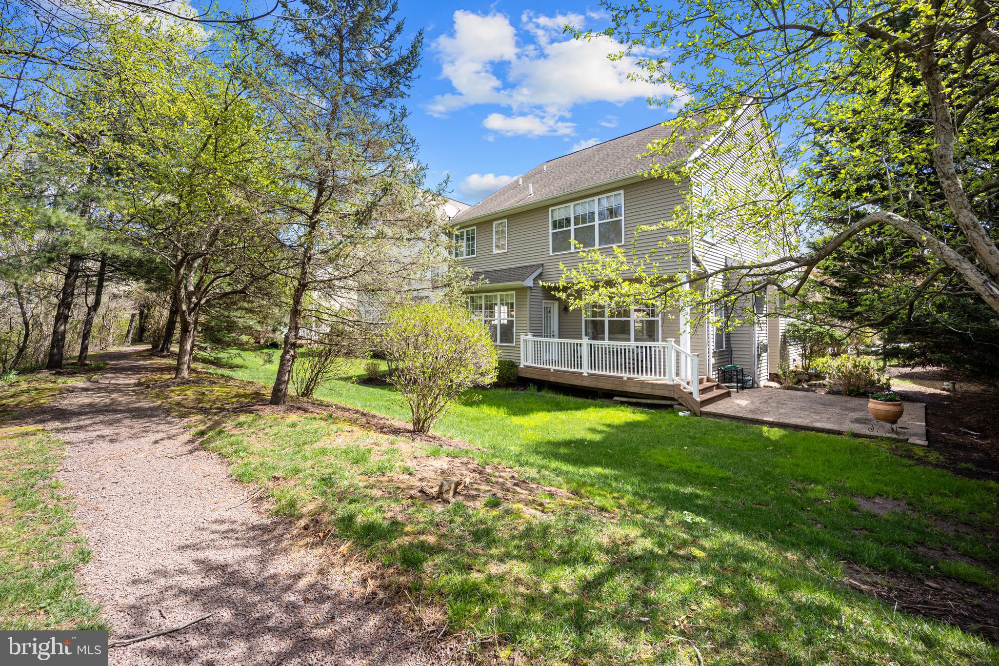 POTTERS POND - Residential