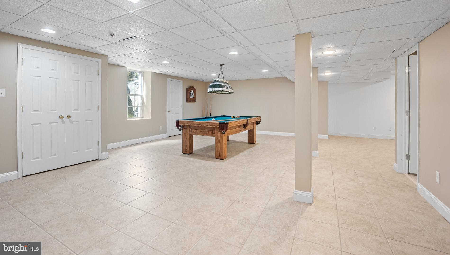 POTTERS POND - Residential