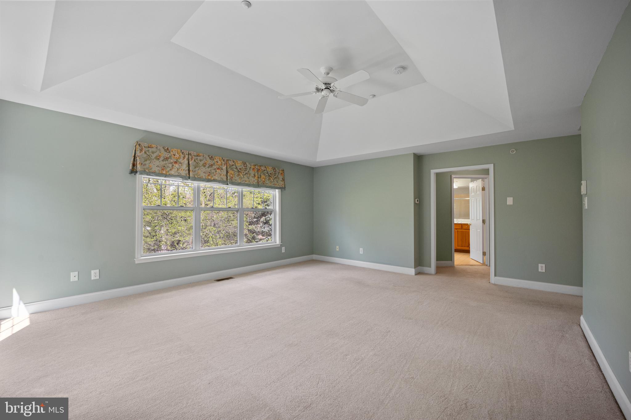 POTTERS POND - Residential