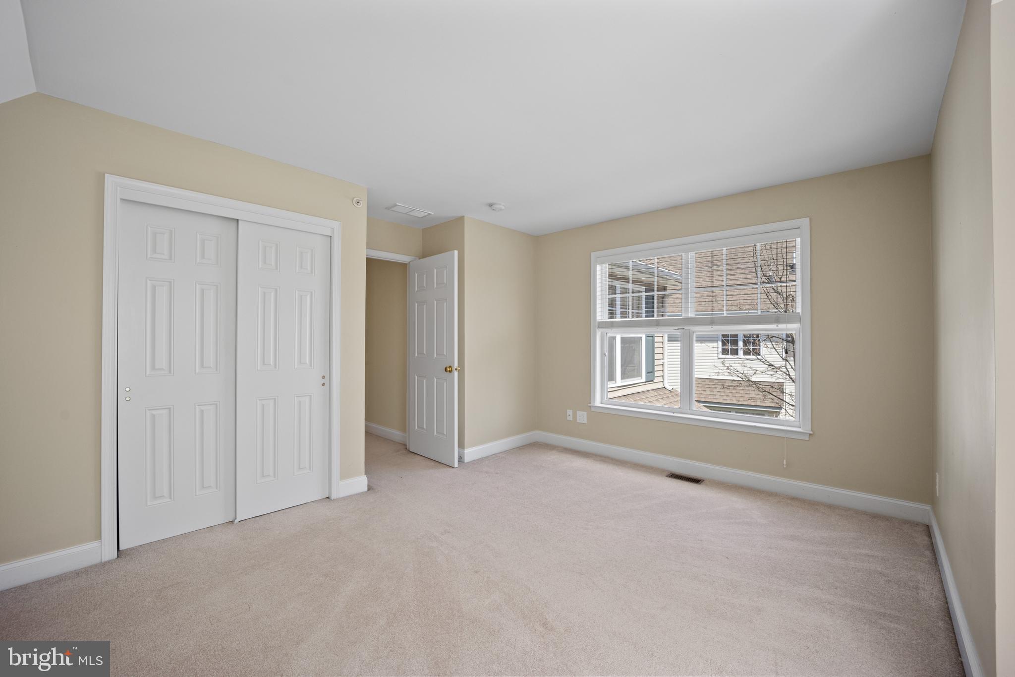 POTTERS POND - Residential