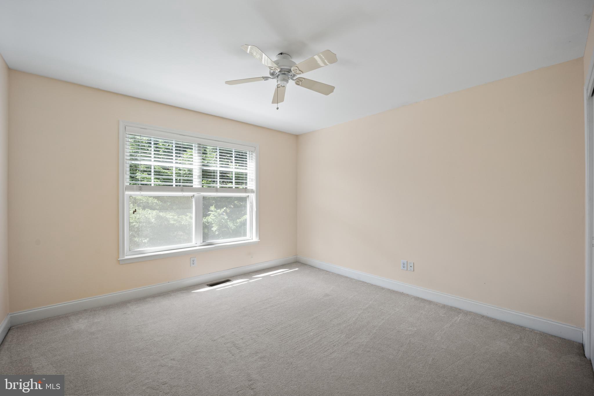 POTTERS POND - Residential