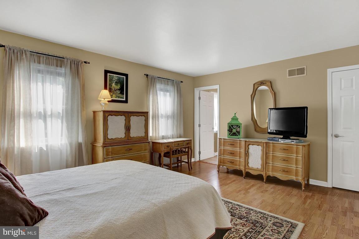 HEMPFIELD GREEN - Residential