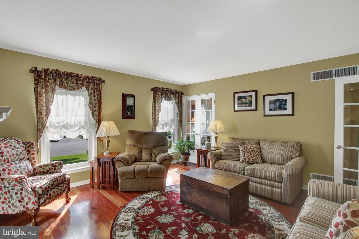 HEMPFIELD GREEN - Residential