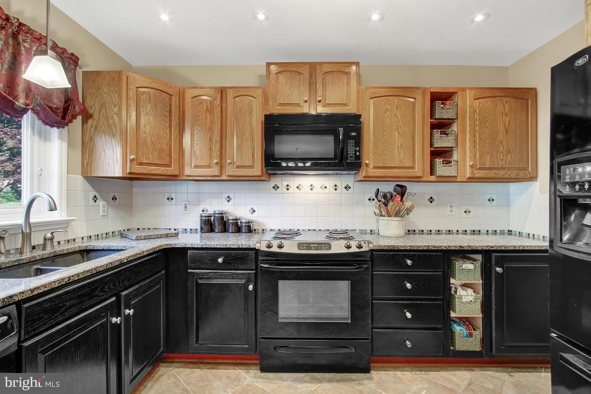 HEMPFIELD GREEN - Residential