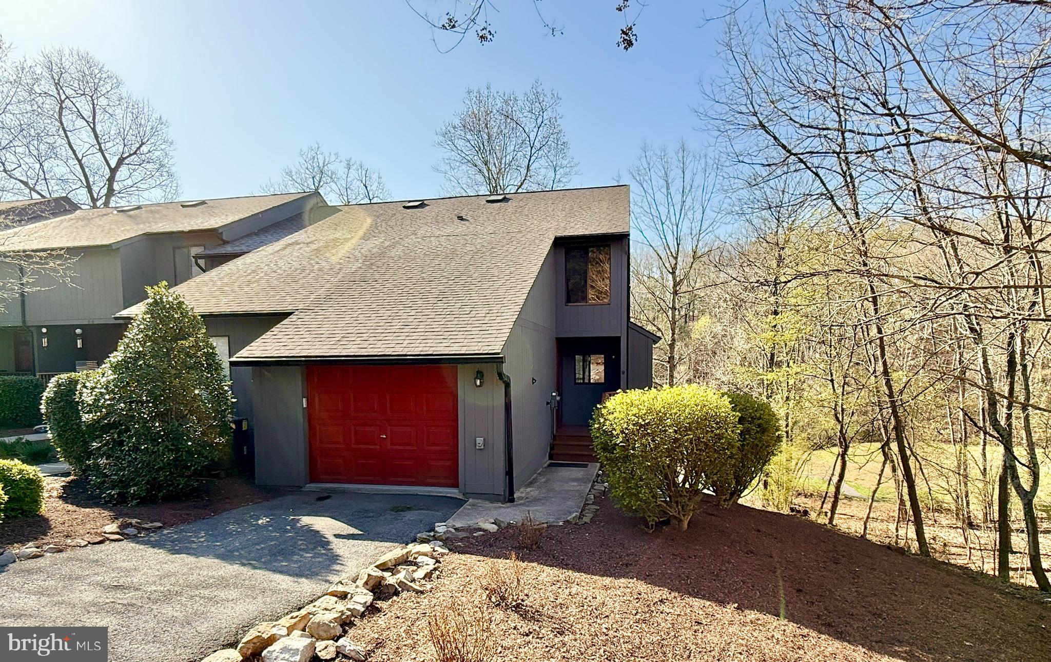 THE WOODS - Residential