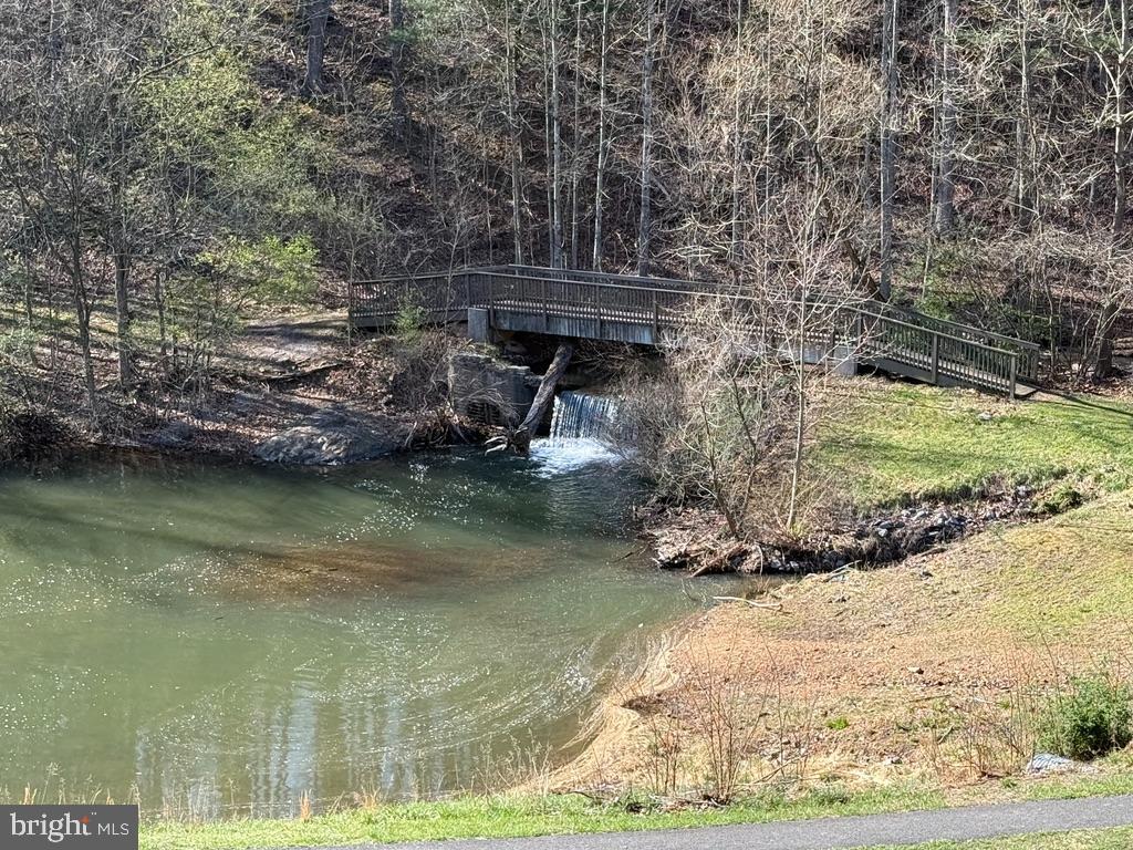 THE WOODS - Residential