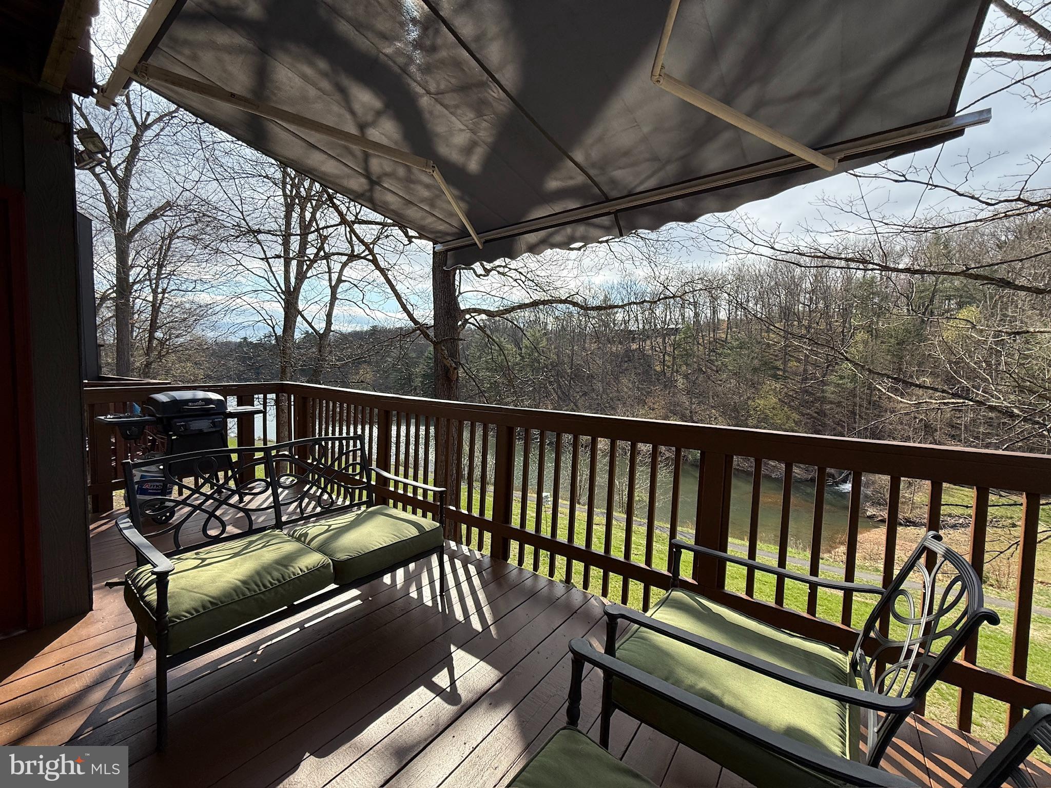 THE WOODS - Residential