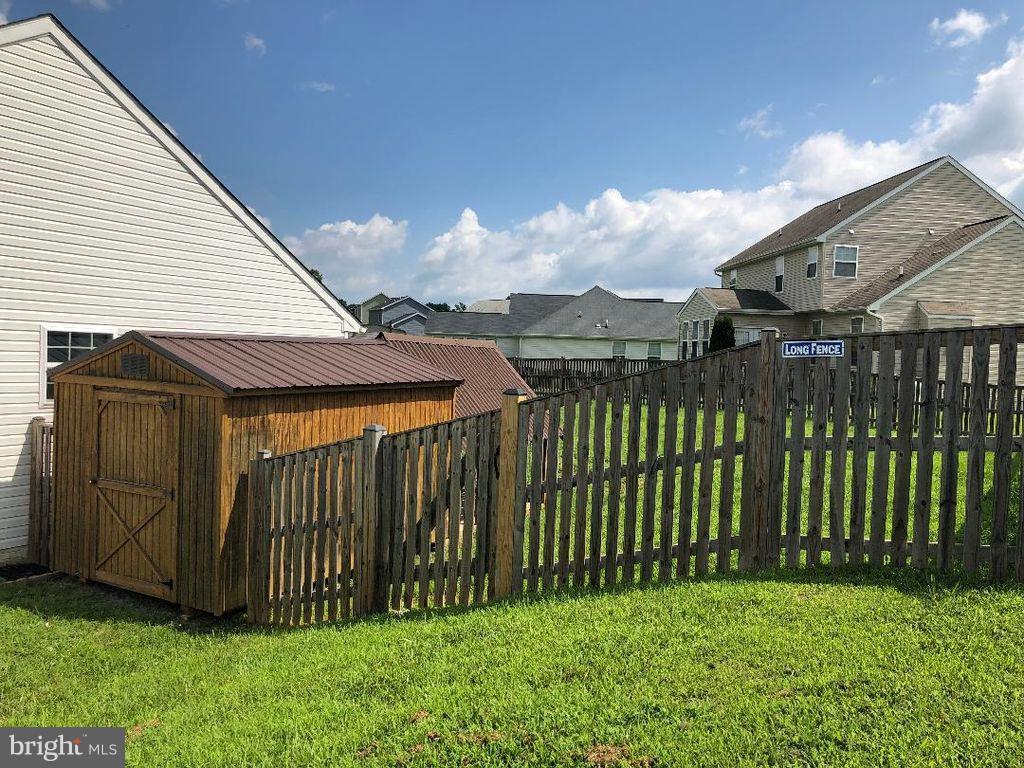 BENTWOOD ESTATES - Residential