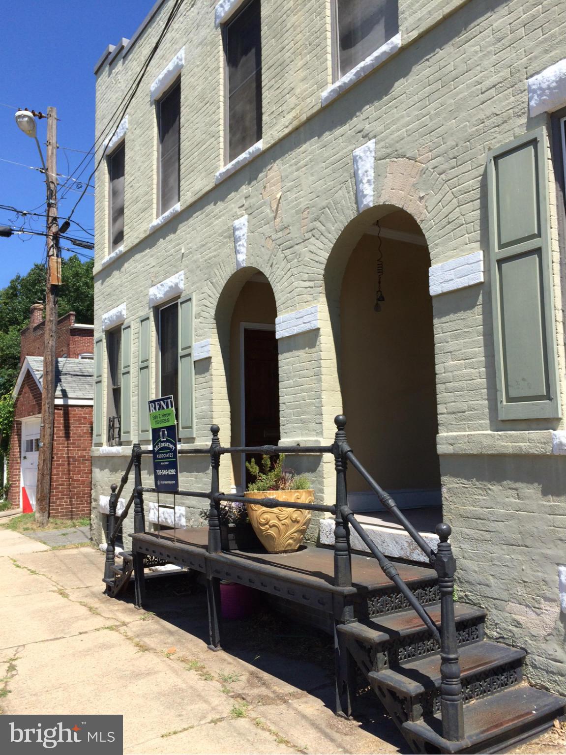 OLD TOWN - Residential Lease