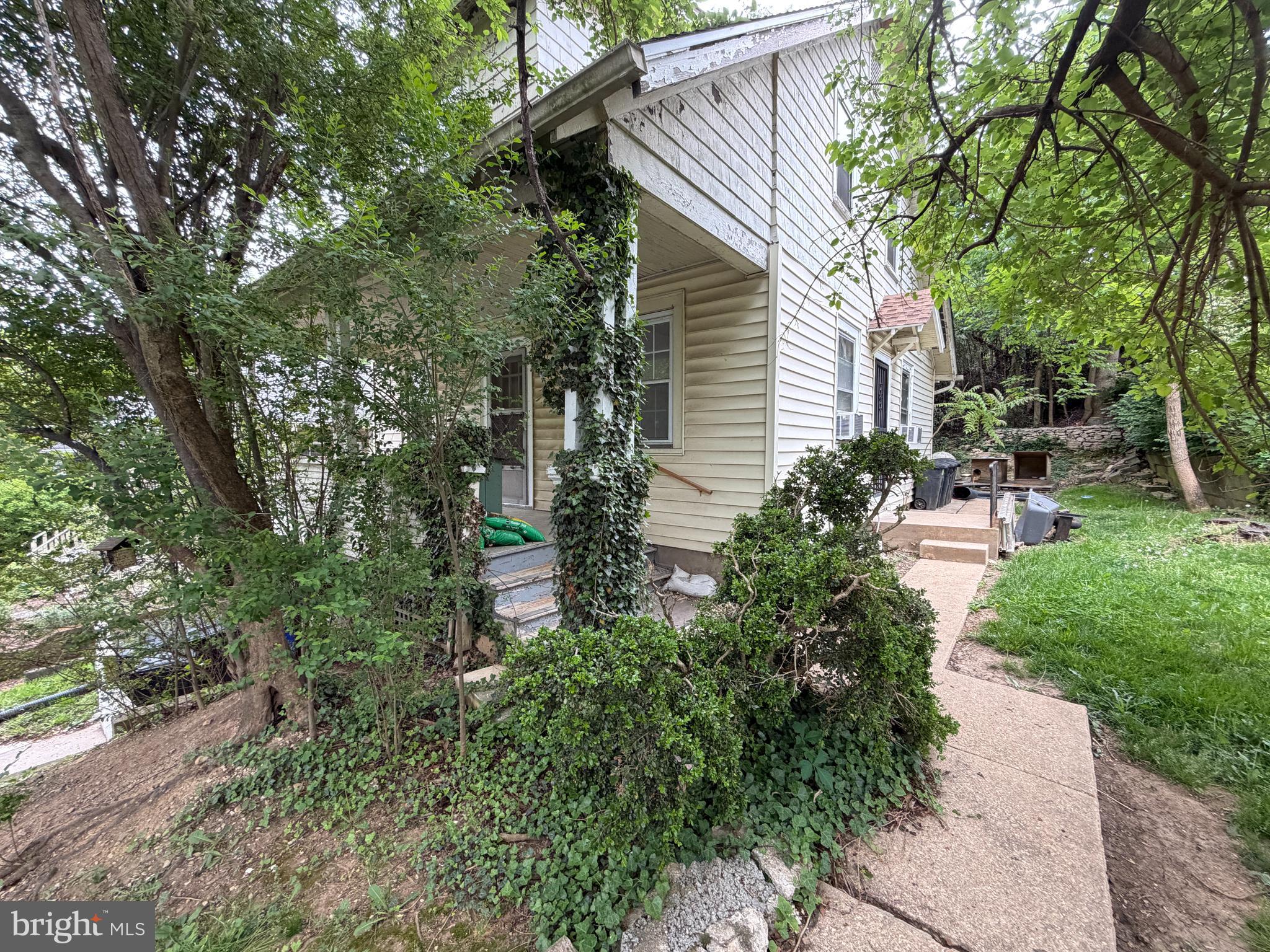FLOWER AVE PARK - Residential