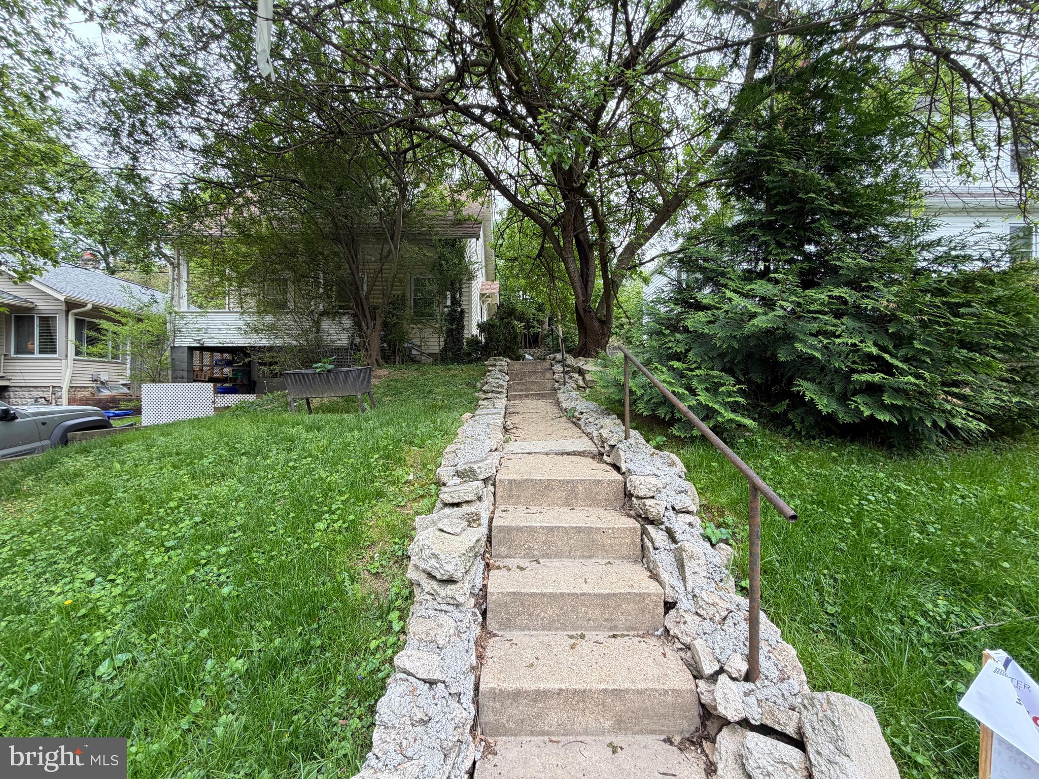 FLOWER AVE PARK - Residential