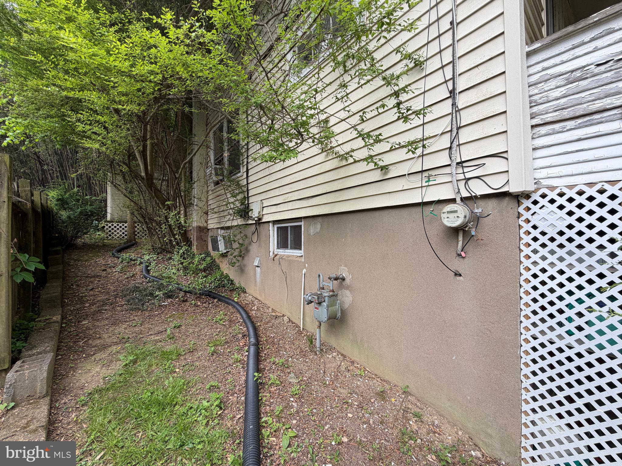 FLOWER AVE PARK - Residential