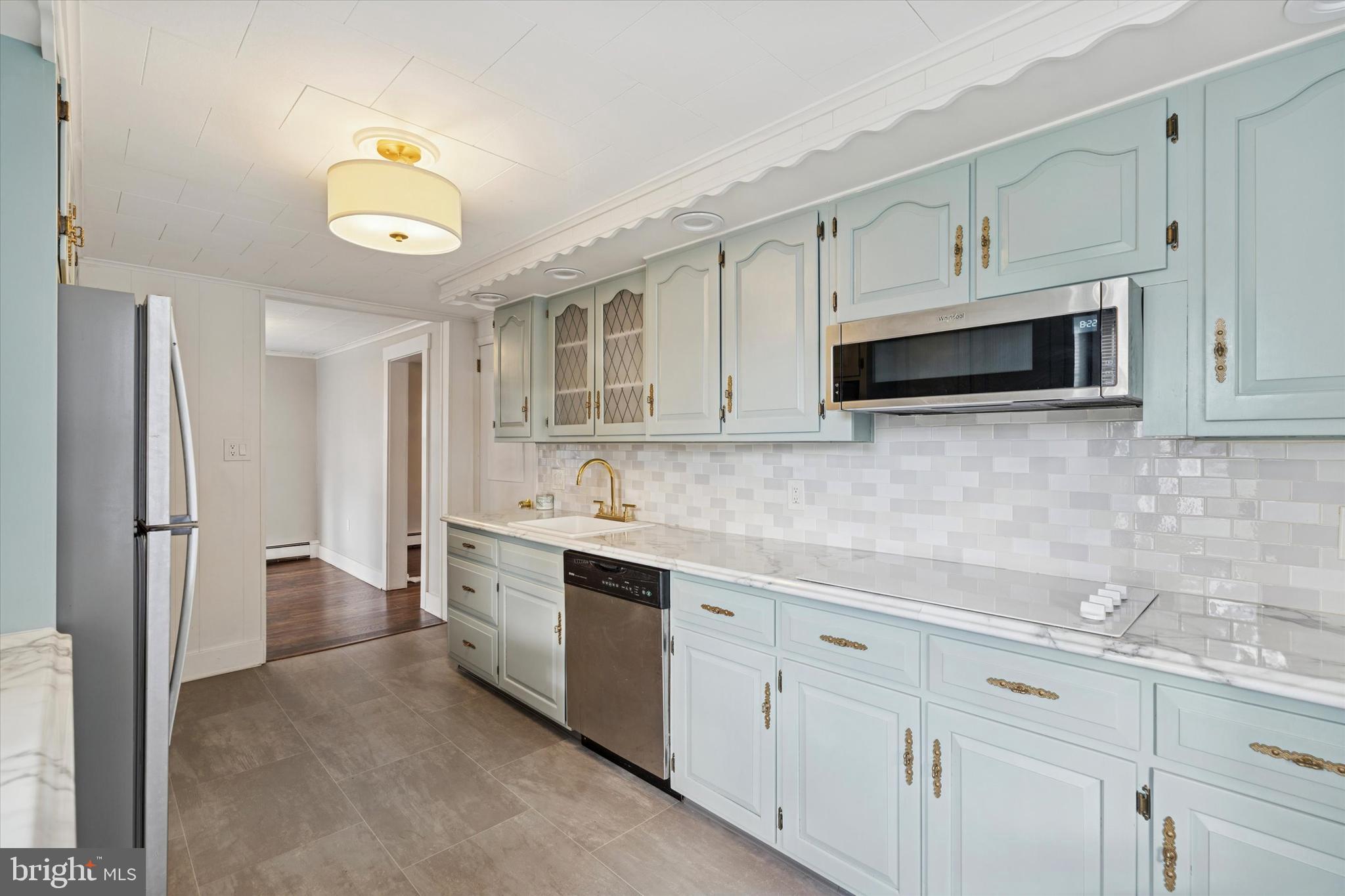 BERKSHIRE HEIGHTS - Residential Lease