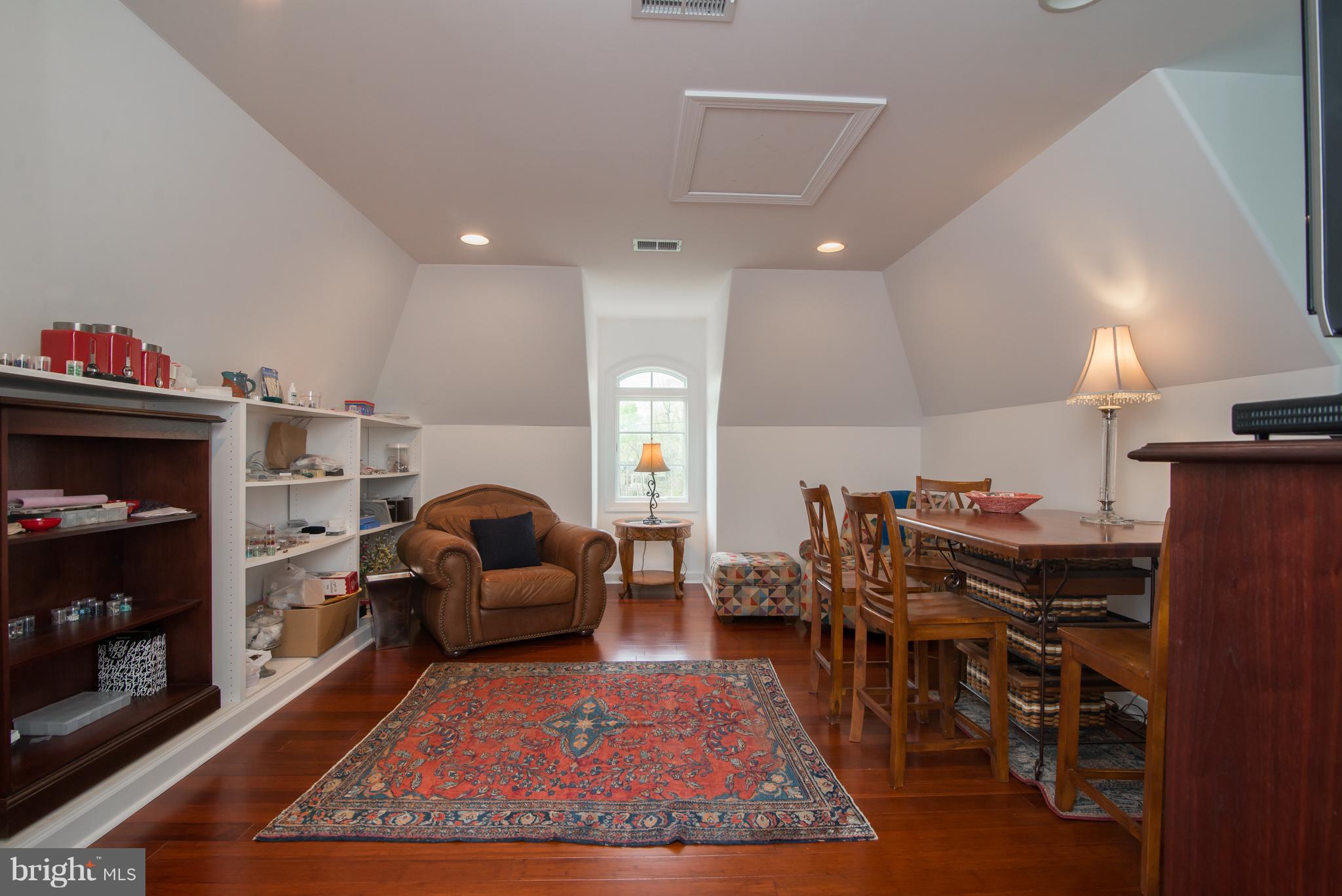 FERNBANK - Residential