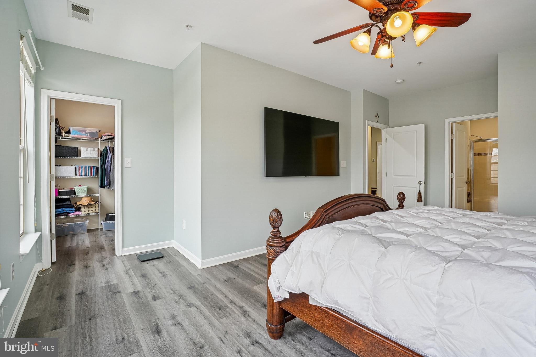 MADISON CRESCENT CONDOMINIUM - Residential