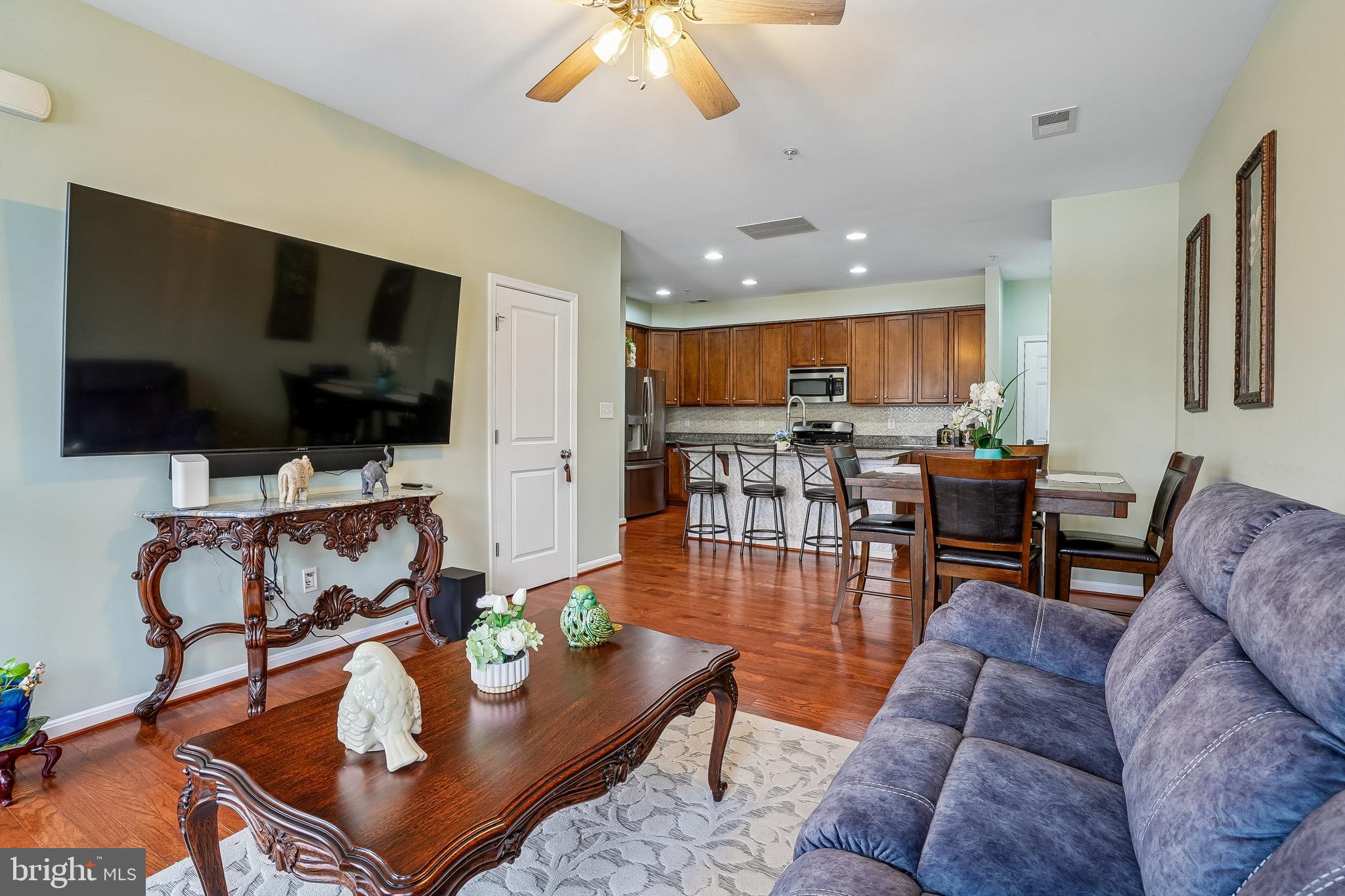 MADISON CRESCENT CONDOMINIUM - Residential