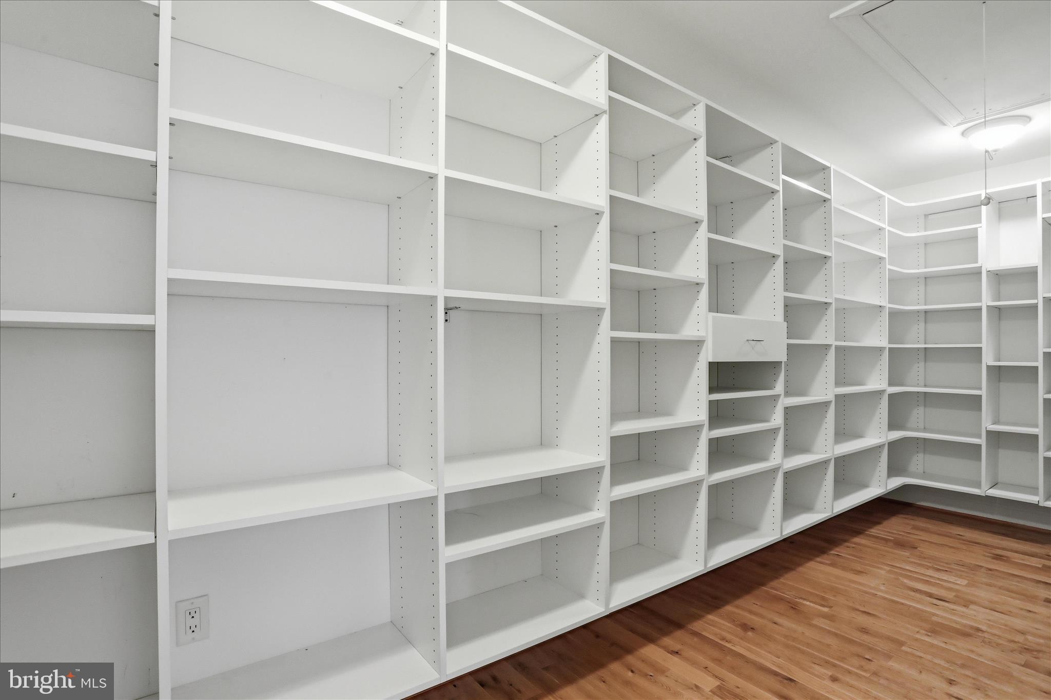 CORTLAND VILLAS - Residential