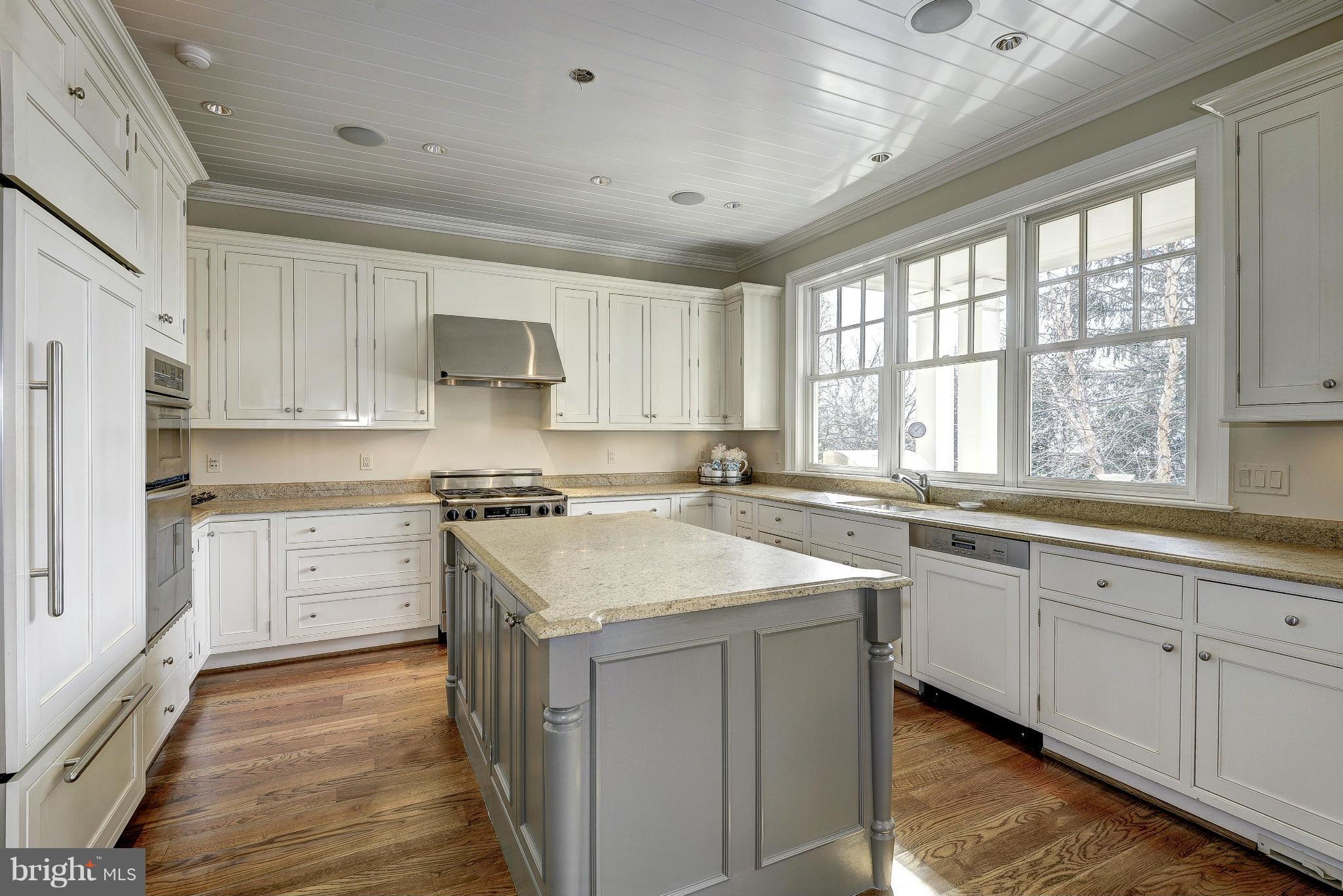 SPRING VALLEY - Residential