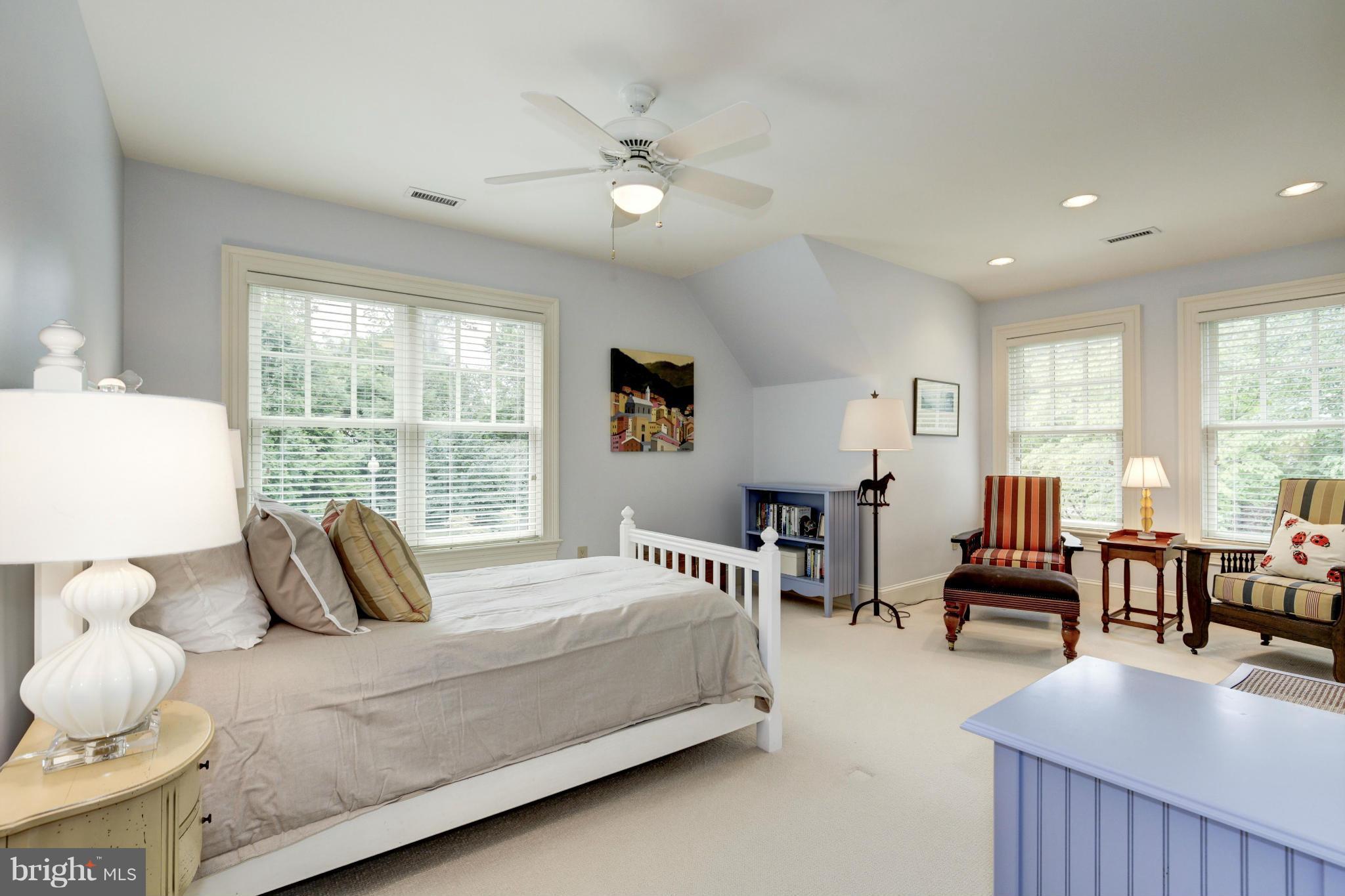 SPRING VALLEY - Residential