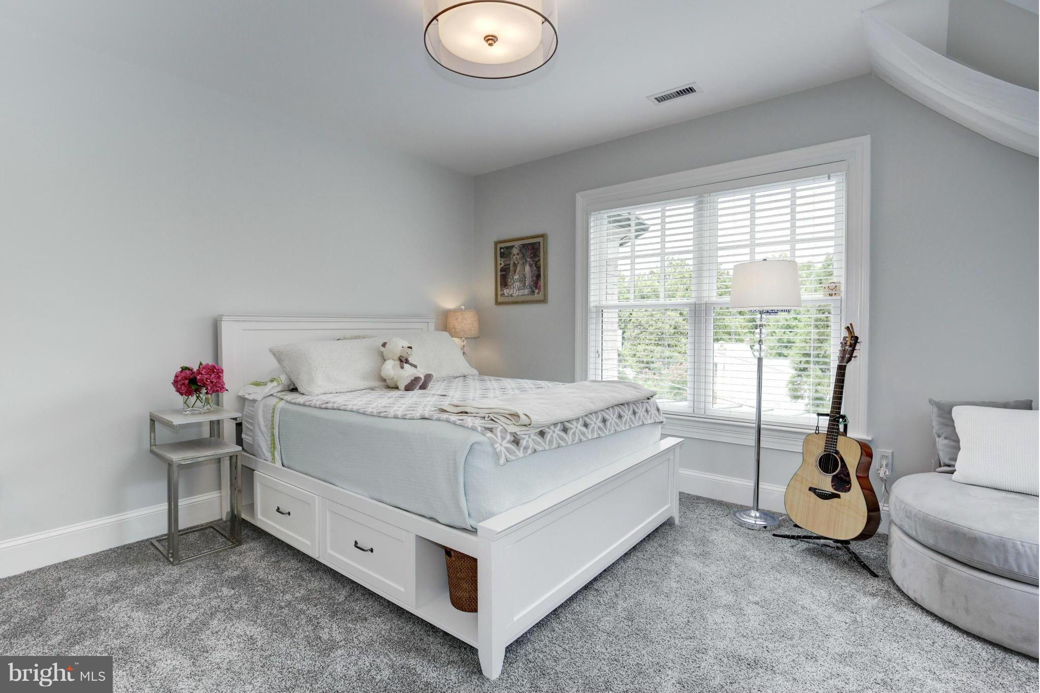 SPRING VALLEY - Residential