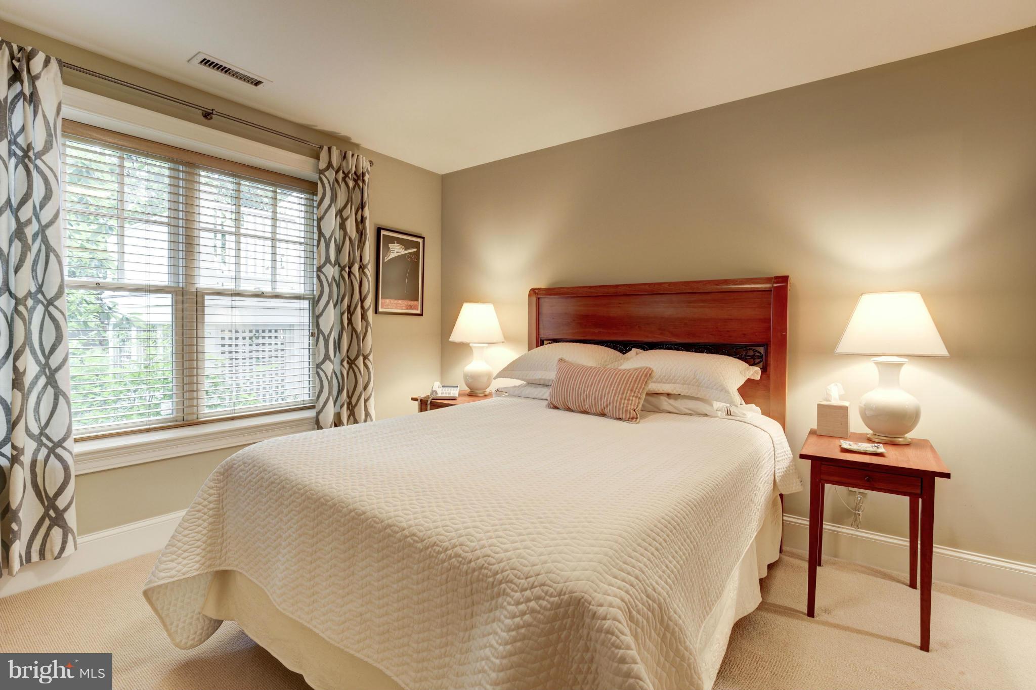 SPRING VALLEY - Residential