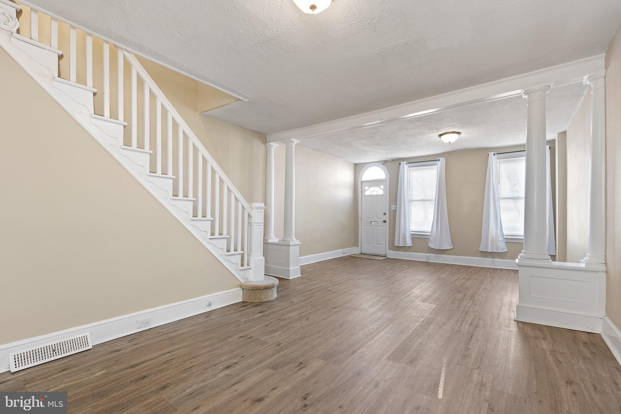 324 S CLAYMONT STREET