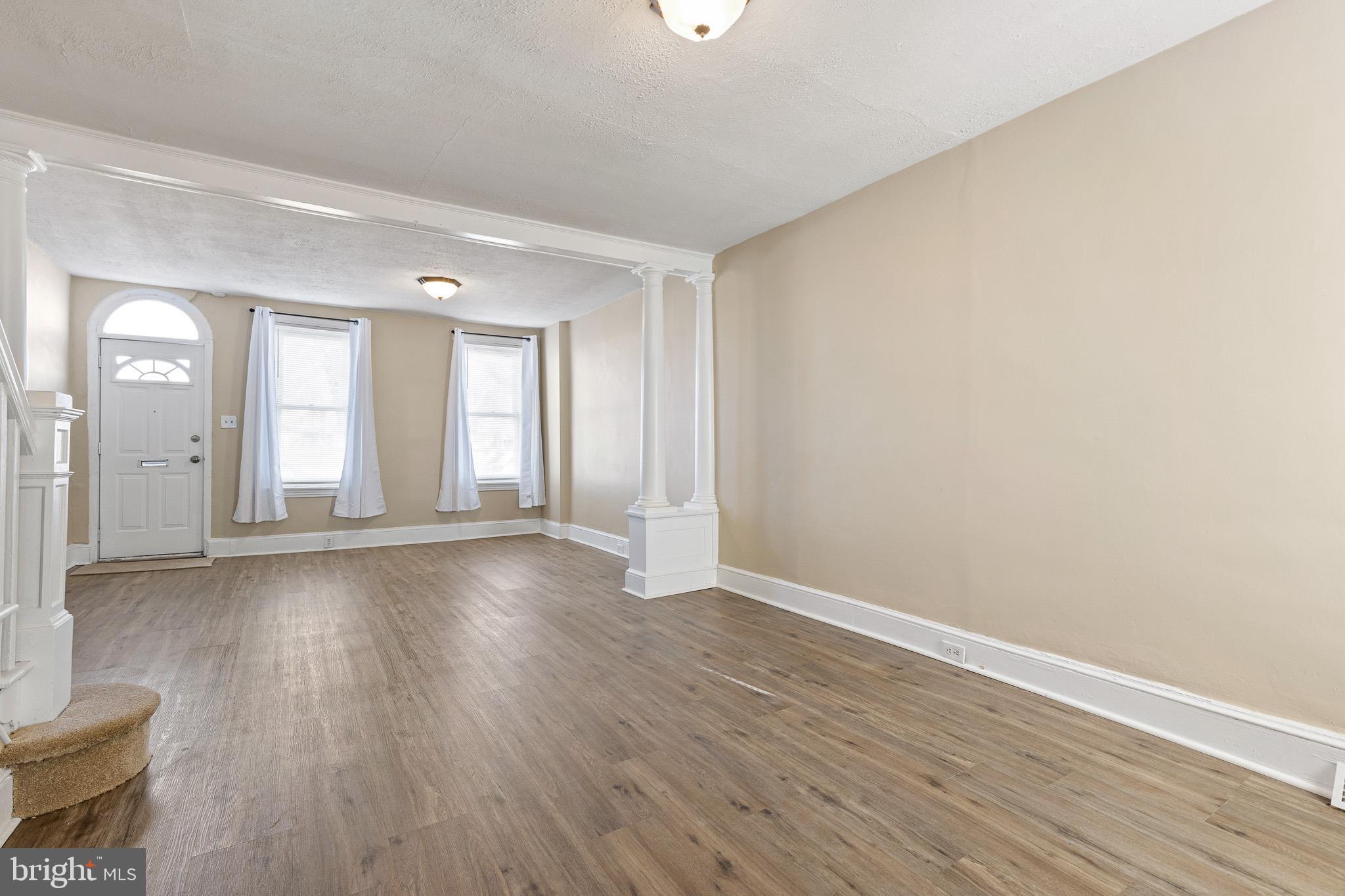 324 S CLAYMONT STREET