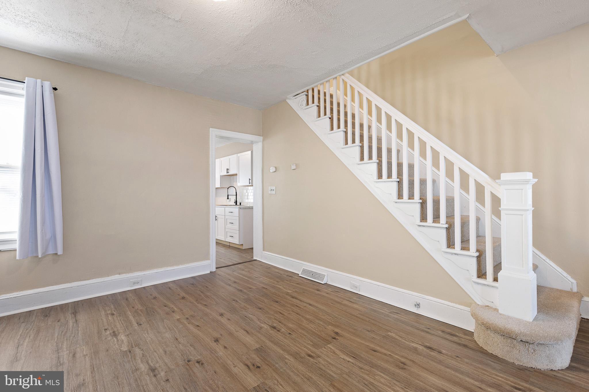 324 S CLAYMONT STREET