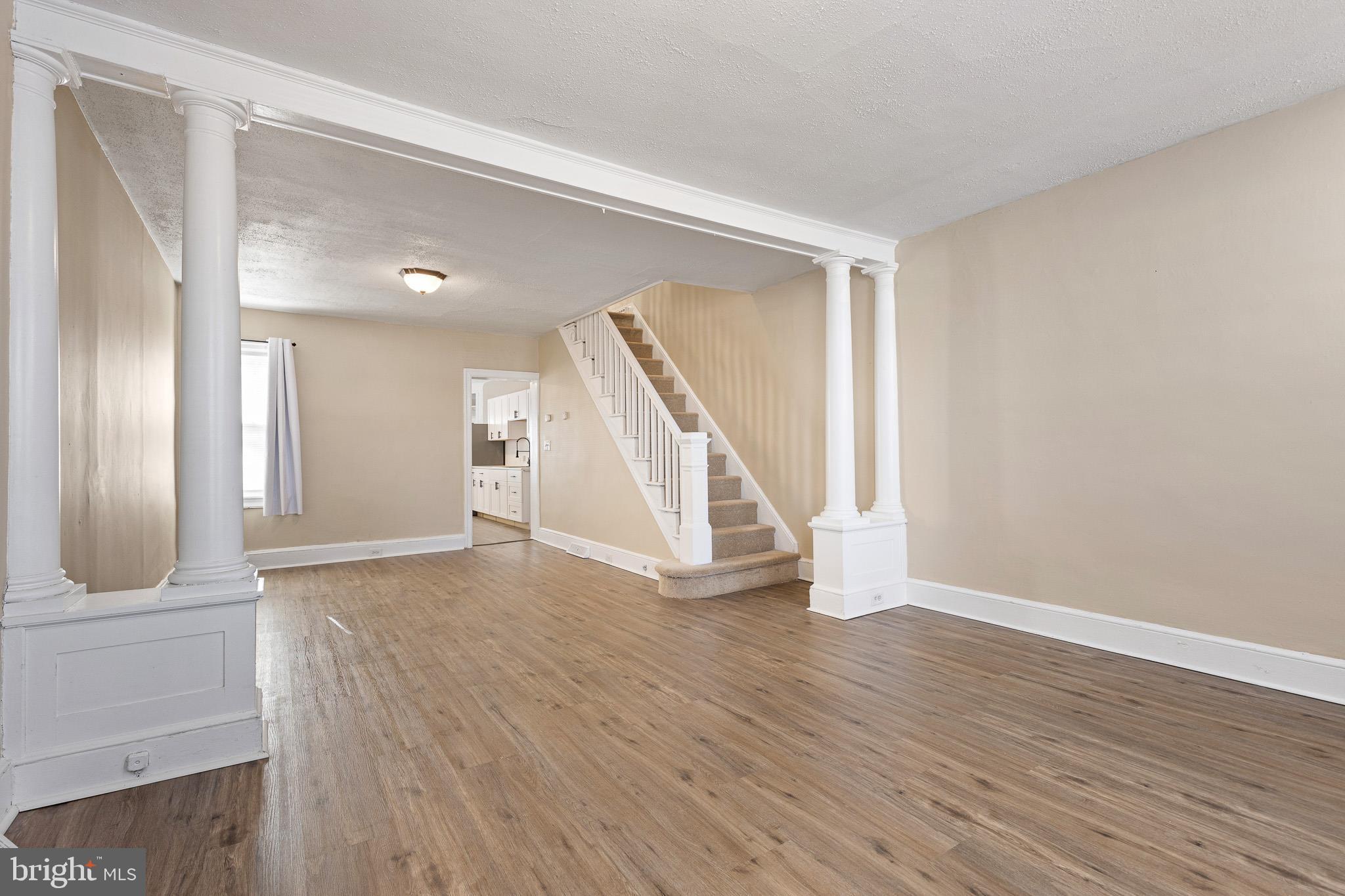 324 S CLAYMONT STREET