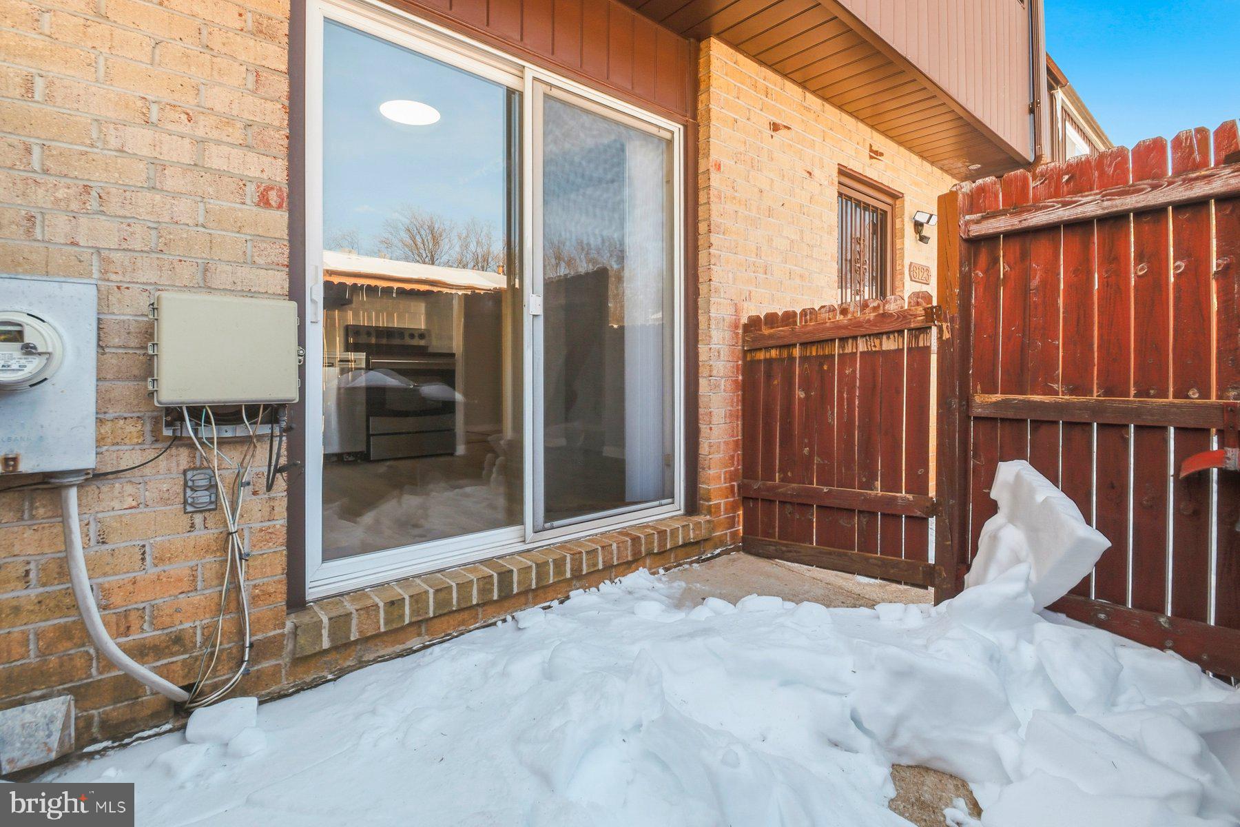 8123 SALT LAKE DRIVE