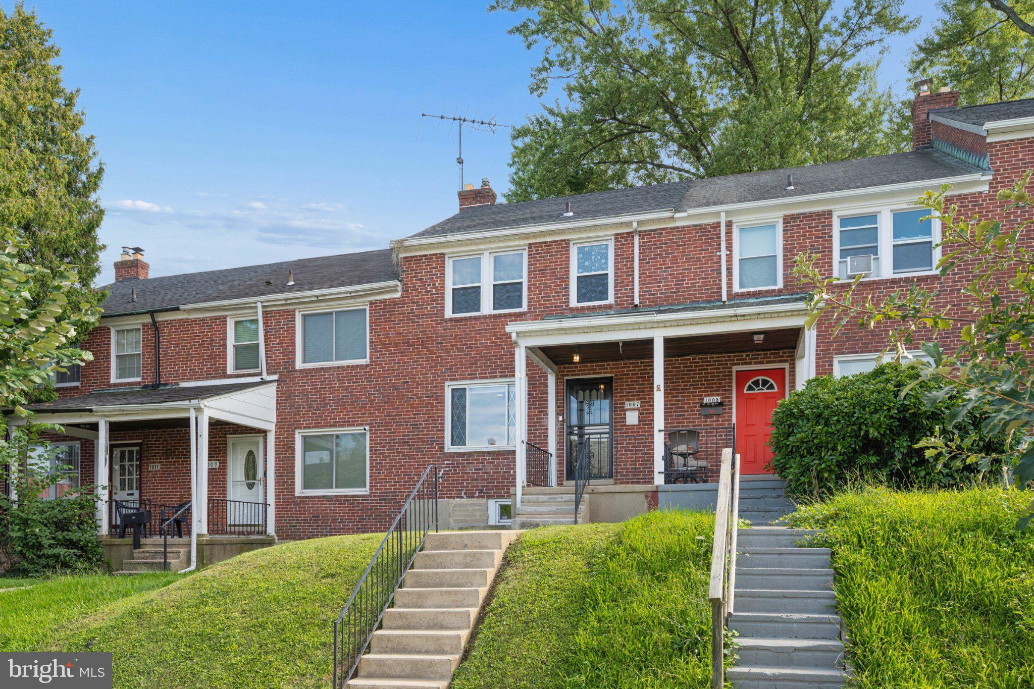 1007 SAINT DUNSTANS ROAD