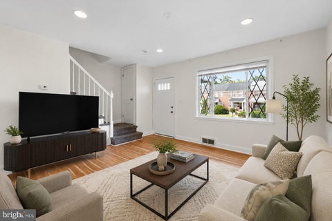 Townhouse For Sale - 1007 Saint Dunstans Road<br/> Baltimore City County, BALTIMORE, MD 21212