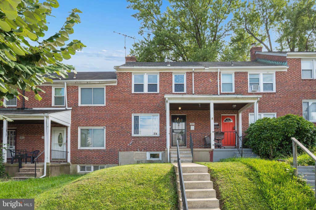 Photo of 1007 Saint Dunstans Road, BALTIMORE, MD 21212 (MLS # MDBA2226394)