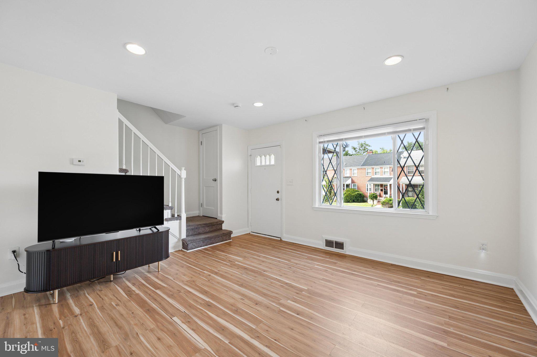 1007 SAINT DUNSTANS ROAD, BALTIMORE, MD, 21212 1007 SAINT DUNSTANS ROAD