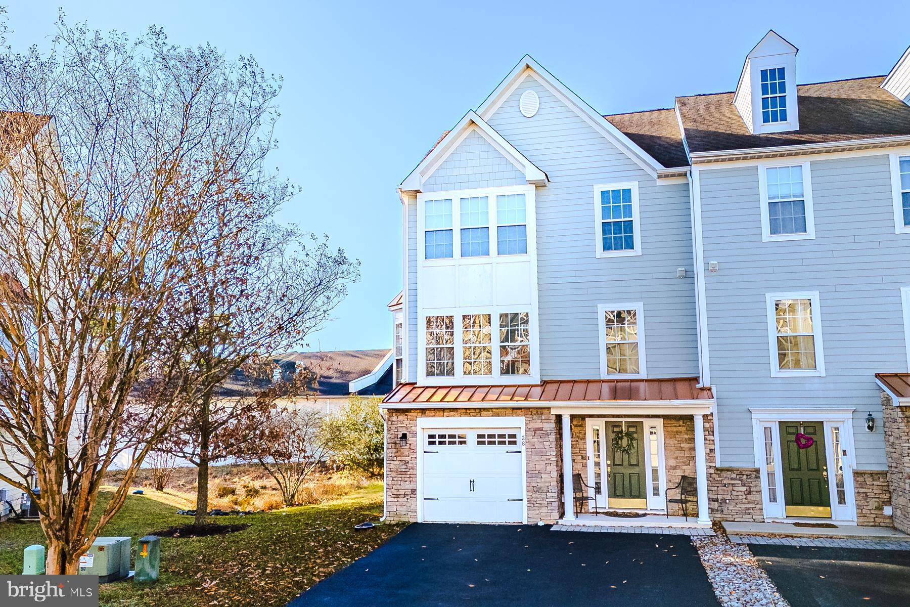 CREEKSIDE - Residential