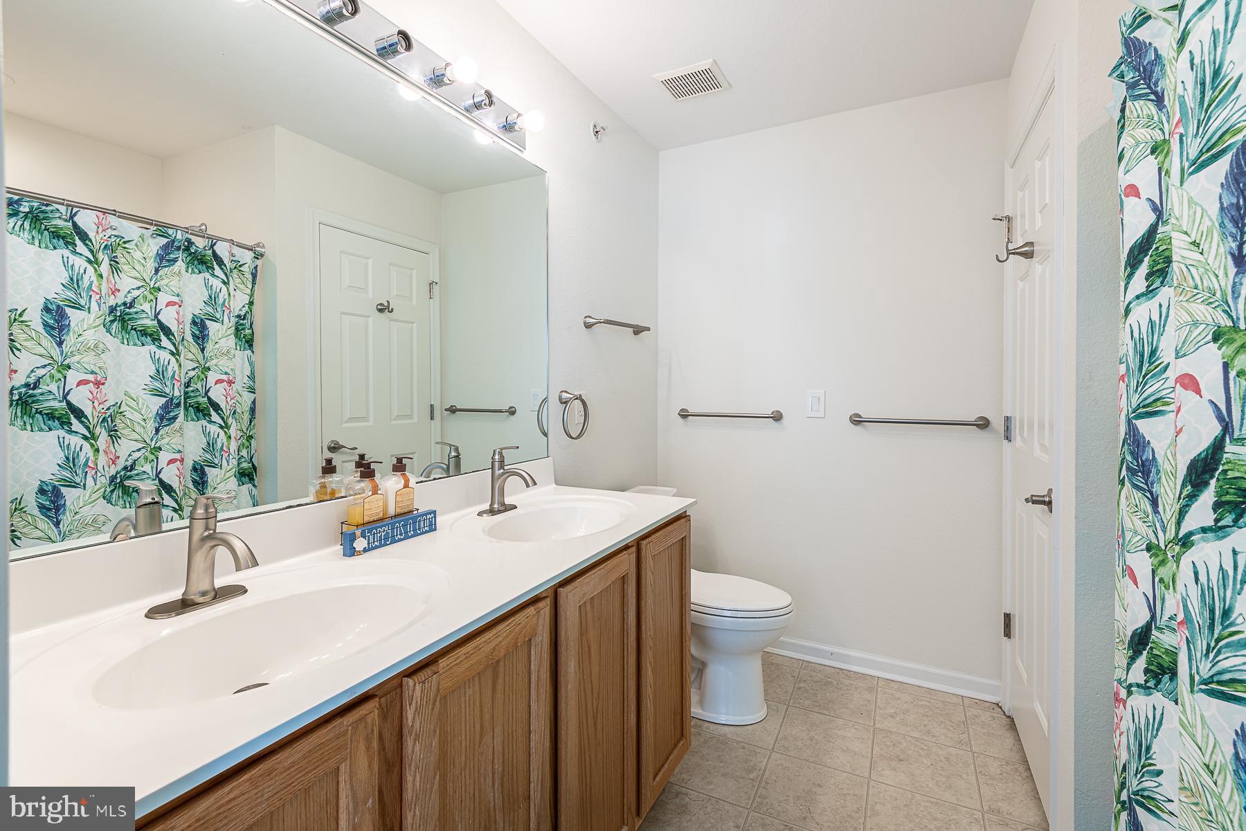 CREEKSIDE - Residential